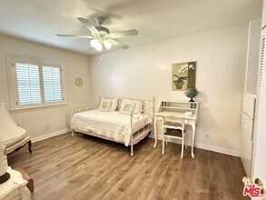 30556 Rainbow View Dr in Agoura Hills, CA - Building Photo - Building Photo