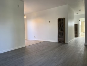316 Alida Way in South San Francisco, CA - Building Photo - Building Photo