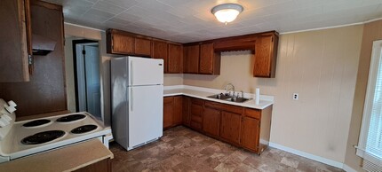 102 Stedman St, Unit B in Sayre, PA - Building Photo - Building Photo