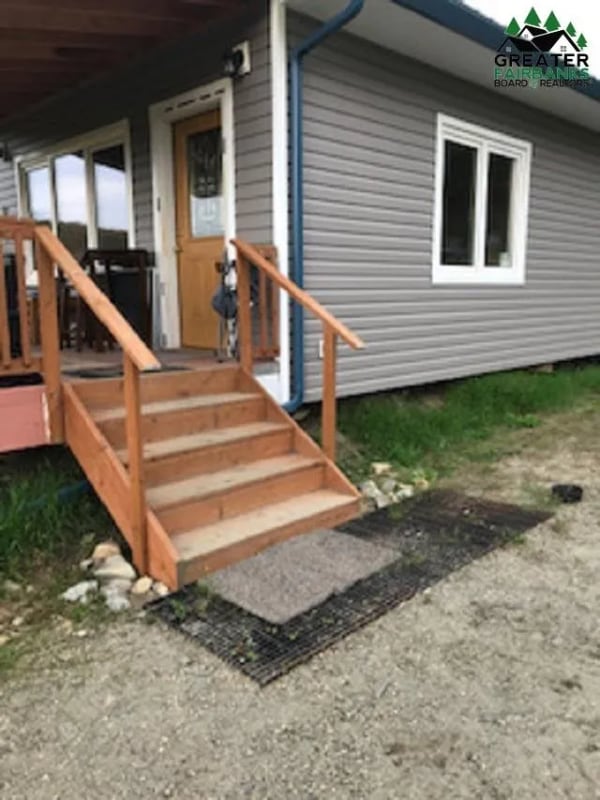 690 El Rancho Dr in Fairbanks, AK - Building Photo - Building Photo