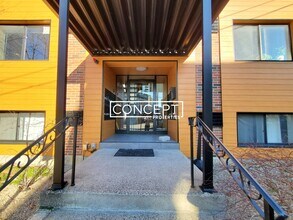 14 Murdock St, Unit 2-1 in Somerville, MA - Building Photo - Building Photo