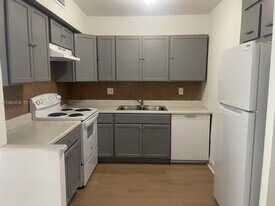 2029 NW 46th Ave in Lauderhill, FL - Building Photo