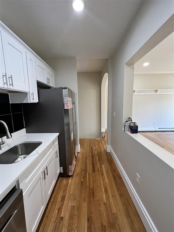 241 W 5th St, Unit 1 in South Boston, MA - Building Photo - Building Photo