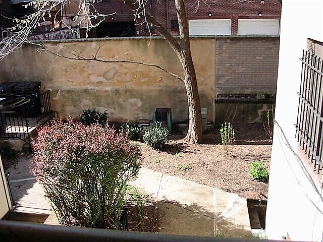 510 Lombard St in Philadelphia, PA - Building Photo - Building Photo
