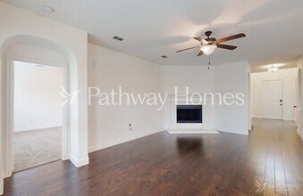 209 Bentley Dr in Midlothian, TX - Building Photo - Building Photo