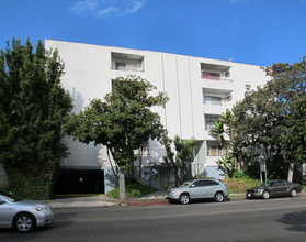 345 Doheny Dr in Beverly Hills, CA - Building Photo - Building Photo