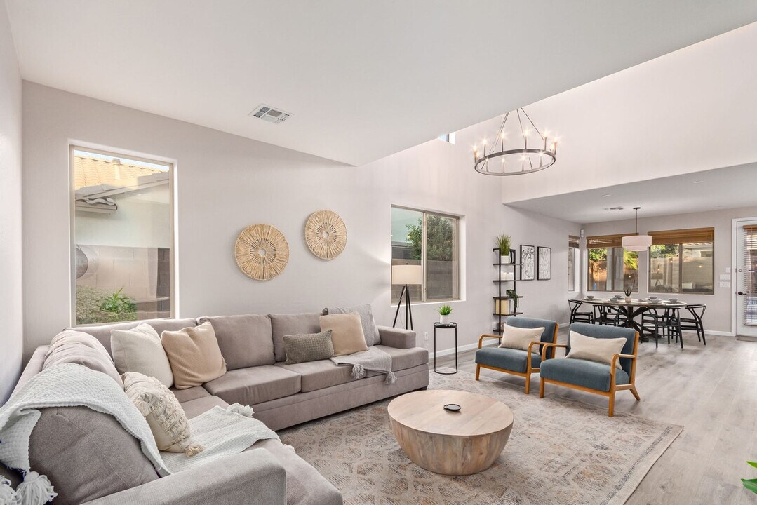 3369 E Lafayette Ave in Gilbert, AZ - Building Photo