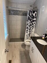 1503 Ellington Sq in Portsmouth, VA - Foto de edificio - Building Photo