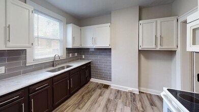 174 E Tompkins St in Columbus, OH - Building Photo - Building Photo