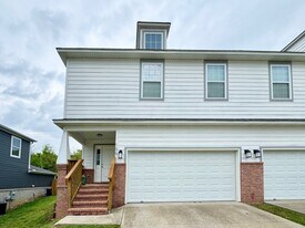 109 S Pinyon Point in Fayetteville, AR - Building Photo