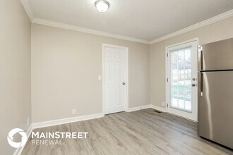 7901 Chester Rd in Fairview, TN - Foto de edificio - Building Photo