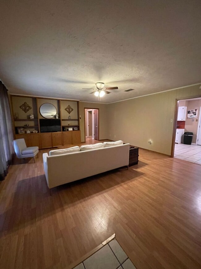 3816 Red Oak Dr in Nacogdoches, TX - Building Photo - Building Photo