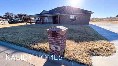 218 Olde Ml Ct in Jones, OK - Foto de edificio - Building Photo