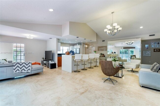 10387 NW 43rd Ter in Doral, FL - Building Photo - Building Photo