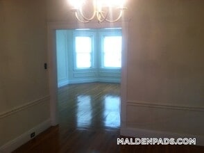 349 Pleasant St in Malden, MA - Building Photo - Building Photo