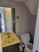 4 Sycamore Row, Unit 4 in Springfield, IL - Foto de edificio - Building Photo