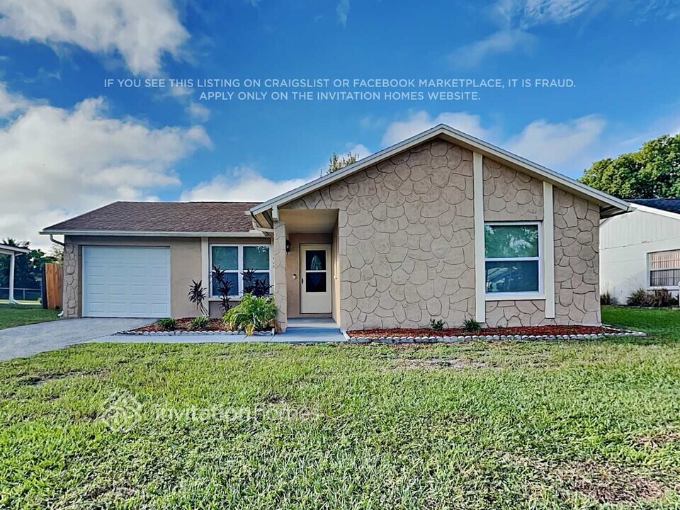 7220 Jenner Ave in New Port Richey, FL - Building Photo