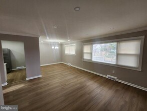 1025 Kingsbury Rd in Reisterstown, MD - Building Photo - Building Photo