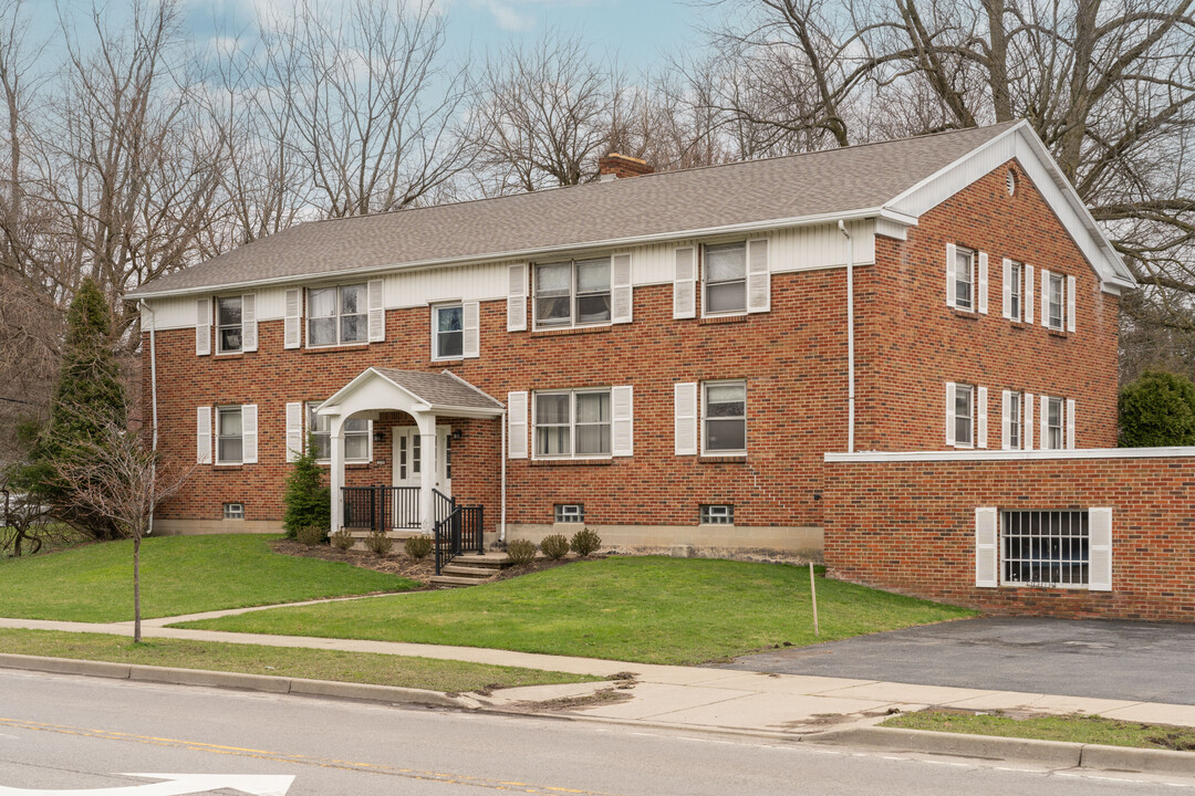 Garrison Gate in Williamsville, NY - Building Photo