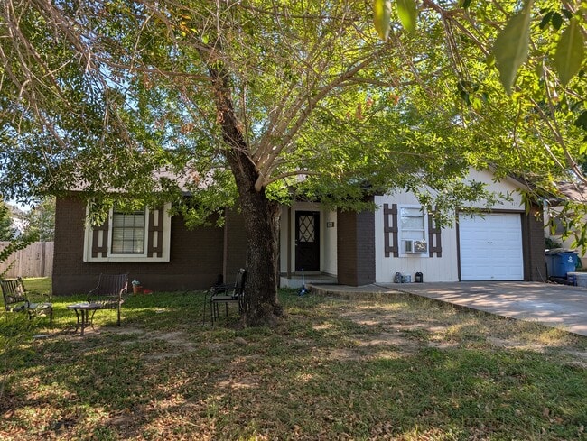 property at 419 Meadowcreek Cir