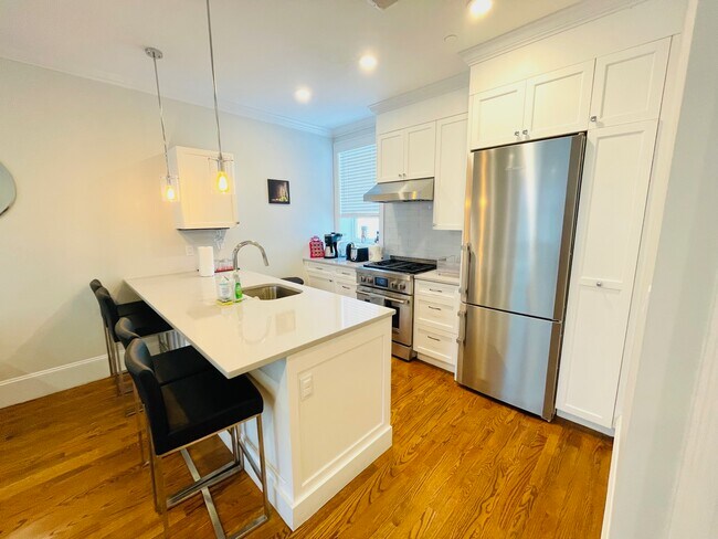 1248 Beacon St in Brookline, MA - Building Photo - Building Photo