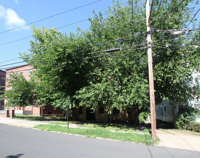 101 Gold St in New Britain, CT - Building Photo - Building Photo