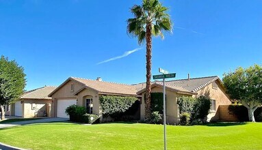 79281 Sierra Vista in La Quinta, CA - Building Photo - Building Photo