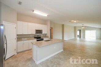 11340 John Rutledge Pl in Jacksonville, FL - Foto de edificio - Building Photo