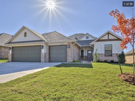 1104 Azalea Farms Rd in Noble, OK - Building Photo