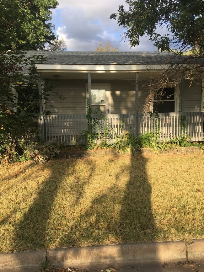 property at 609 N Blaine St