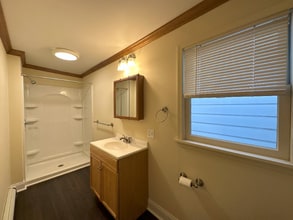 952 Cherry St, Unit 101 in Danville, PA - Foto de edificio - Building Photo