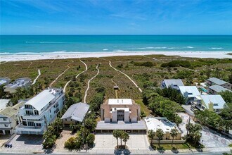 524 Beach Rd in Siesta Key, FL - Building Photo - Building Photo