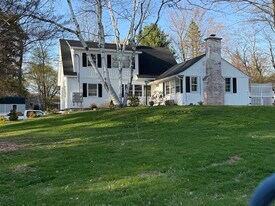 265 Lincoln St, Unit 265 B in Berlin, CT - Building Photo