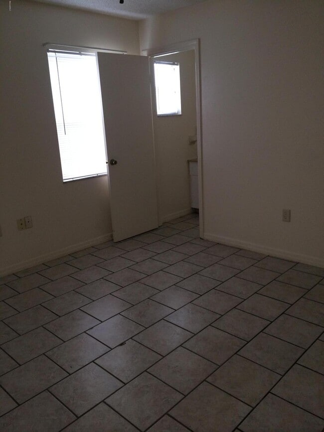 630 Leo Dr in Cocoa, FL - Building Photo - Building Photo