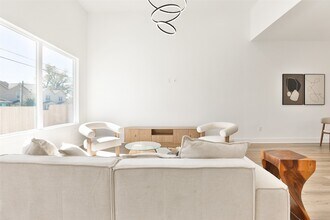 8133 Cabot St in Houston, TX - Building Photo - Building Photo