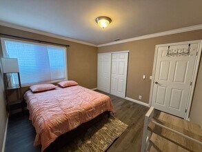 2520 W Conley Ave in Anaheim, CA - Building Photo - Building Photo