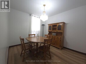 5 Rideau Ave in Toronto, ON - Building Photo - Building Photo