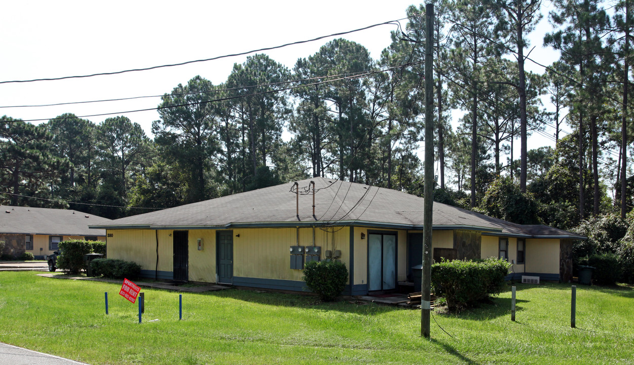 380 Crow Rd in Pensacola, FL - Building Photo