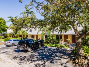 Fusion Gardens Condominiums in Fort Lauderdale, FL - Building Photo - Building Photo