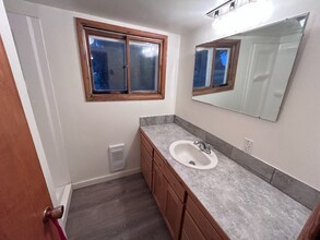 2974 E 3400 N in Twin Falls, ID - Foto de edificio - Building Photo