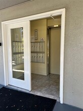 1526 Whitehall Dr in Davie, FL - Building Photo - Building Photo