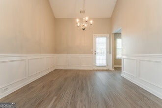 5754 Star Flower Dr in Ellenwood, GA - Building Photo - Building Photo