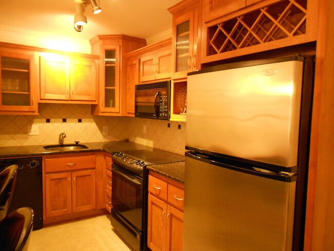 655 E Campus Rd in Athens, GA - Building Photo - Building Photo
