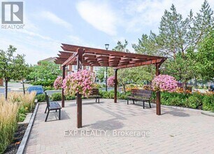 1359 Rathburn Rd E in Mississauga, ON - Building Photo - Building Photo