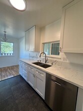 455 Plum St in Capitola, CA - Building Photo - Building Photo
