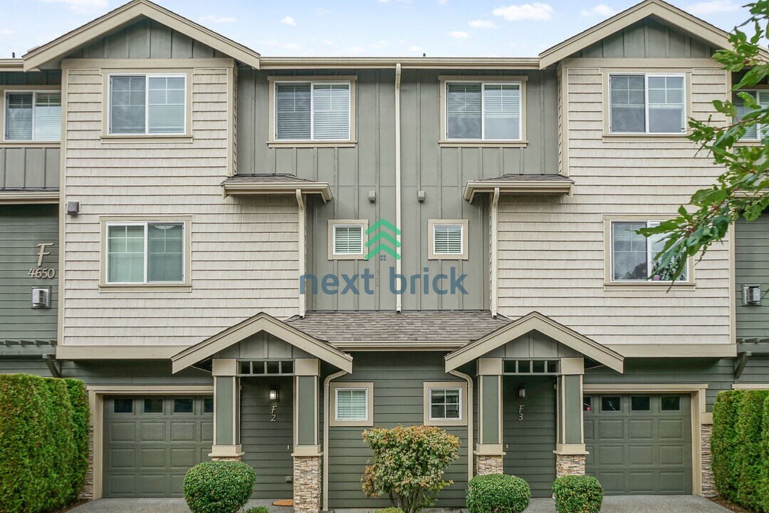 4650 NE 3rd Ln in Renton, WA - Building Photo
