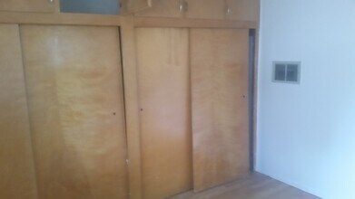 32942 Perret Blvd, Unit 1 in Lake Elsinore, CA - Building Photo - Building Photo