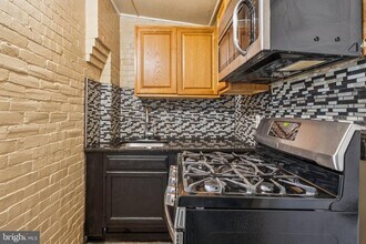 9 N 50th St in Philadelphia, PA - Building Photo - Building Photo