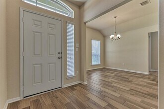 10127 N Whimbrel Cir in Conroe, TX - Building Photo - Building Photo