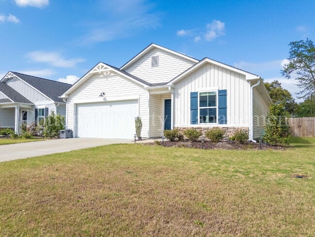 3083 Day Dream Ln in Belville, NC - Building Photo - Building Photo